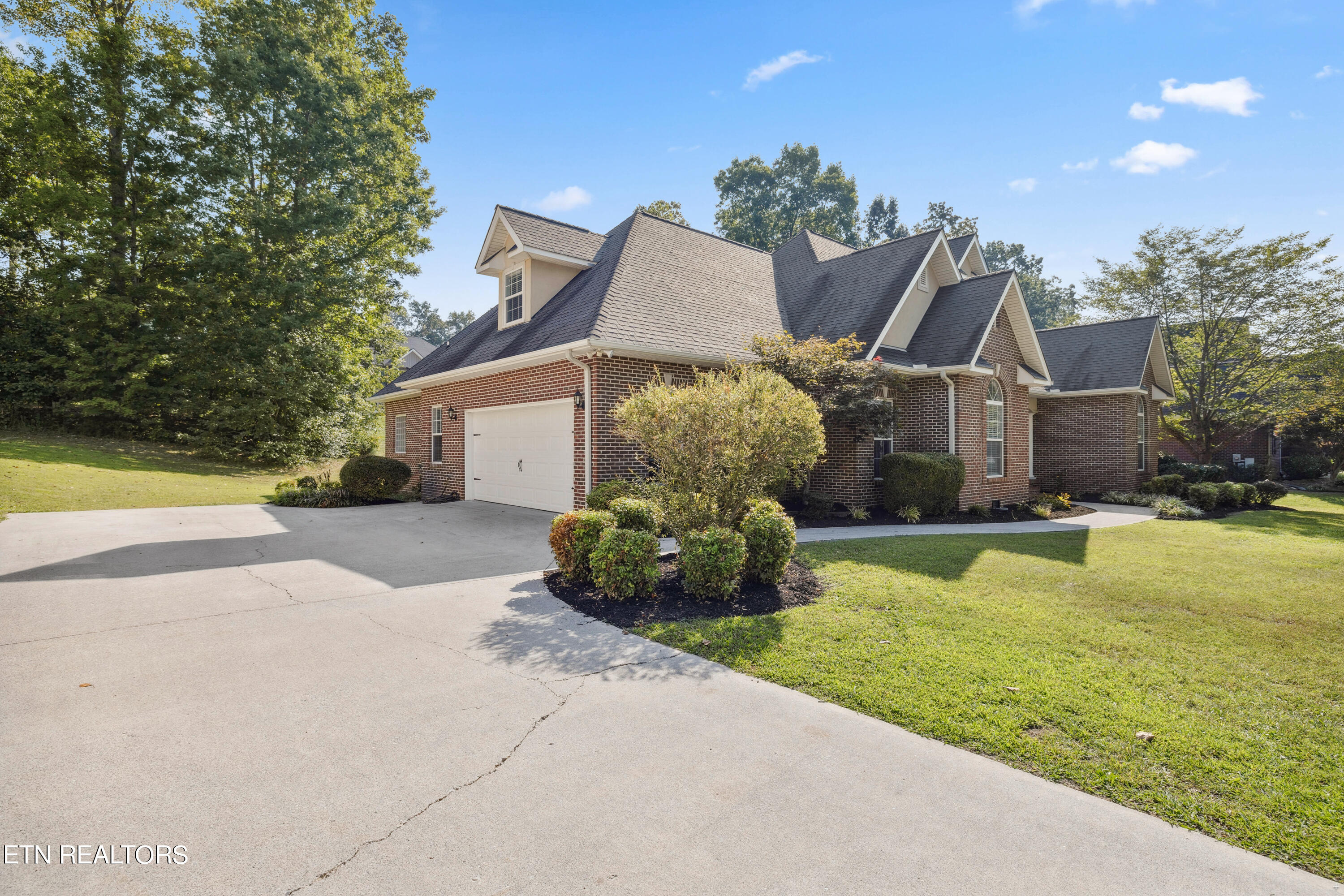 408 Alpine Drive Clinton, TN 37716 - Photo 4 of 35 Positive Perceptions-2