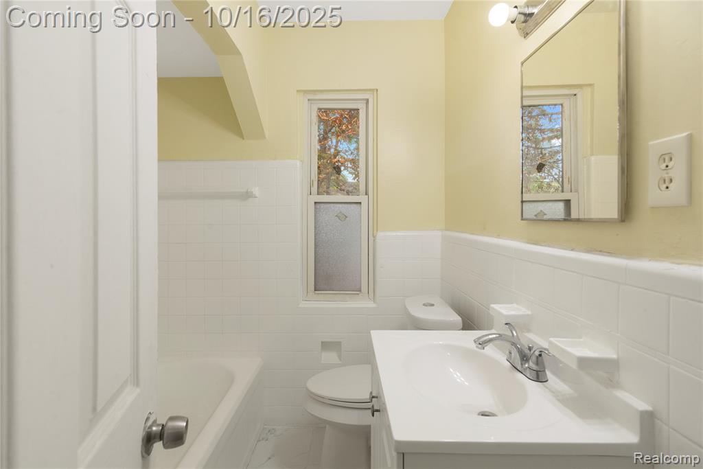 8348 Terry Street Detroit, MI 48228 - Photo 6 of 23