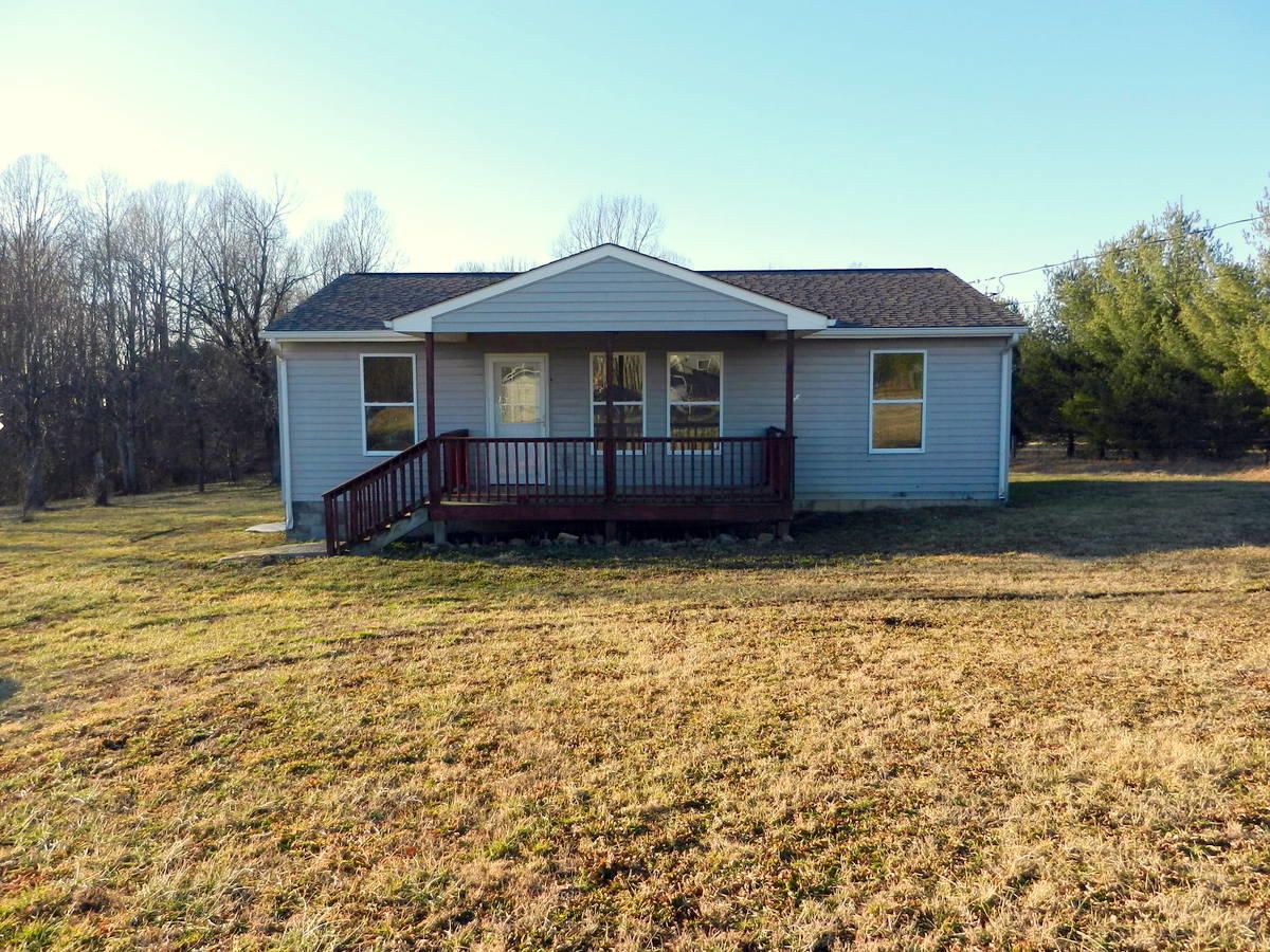 547 Pea Ridge Road Sunbright, TN 37872 - Photo 2 of 17 02-DSCN3492