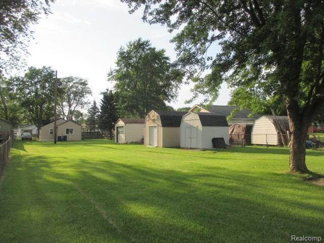 1904 Spaulding Road Monroe, MI 48162 - Photo 3 of 15 3.JPG