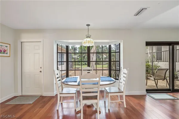 $895,000 | 3209 West Riverside Drive, Fort Myers, FL 33901