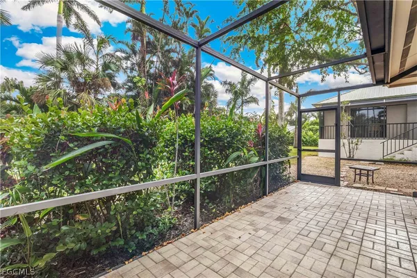 $895,000 | 3209 West Riverside Drive, Fort Myers, FL 33901