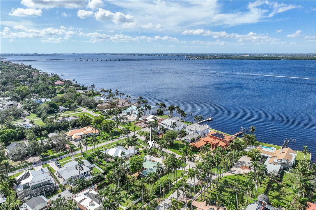 3209 West Riverside Drive Fort Myers, FL 33901 - Photo 3 of 31