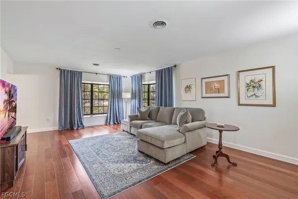 $895,000 | 3209 West Riverside Drive, Fort Myers, FL 33901