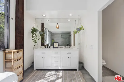 $2,825,000 | 26311 Fairside Road, Malibu, CA 90265