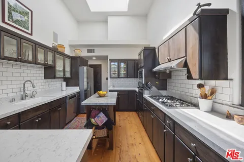 $2,825,000 | 26311 Fairside Road, Malibu, CA 90265
