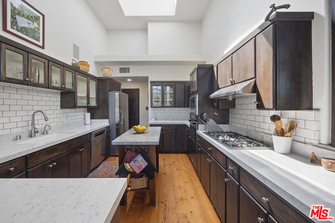 26311 Fairside Road Malibu, CA 90265 - Photo 2 of 40