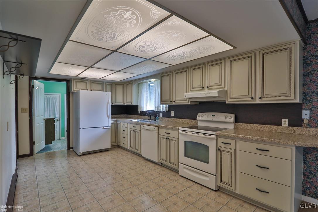 3720 Carter Road Bethlehem, PA 18020 - Photo 12 of 49 Gallery Image 12