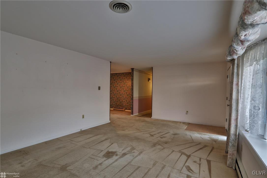 3720 Carter Road Bethlehem, PA 18020 - Photo 7 of 49 Gallery Image 7