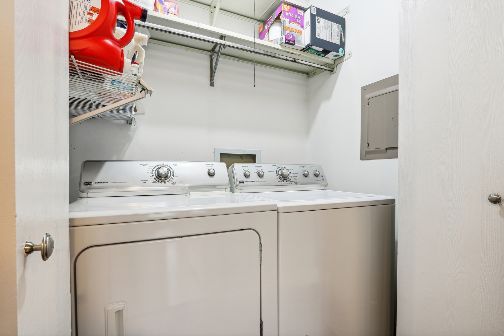 2143 Harbor Town Circle Champaign, IL 61821 - Photo 25 of 29 a utility room with dryer and washer