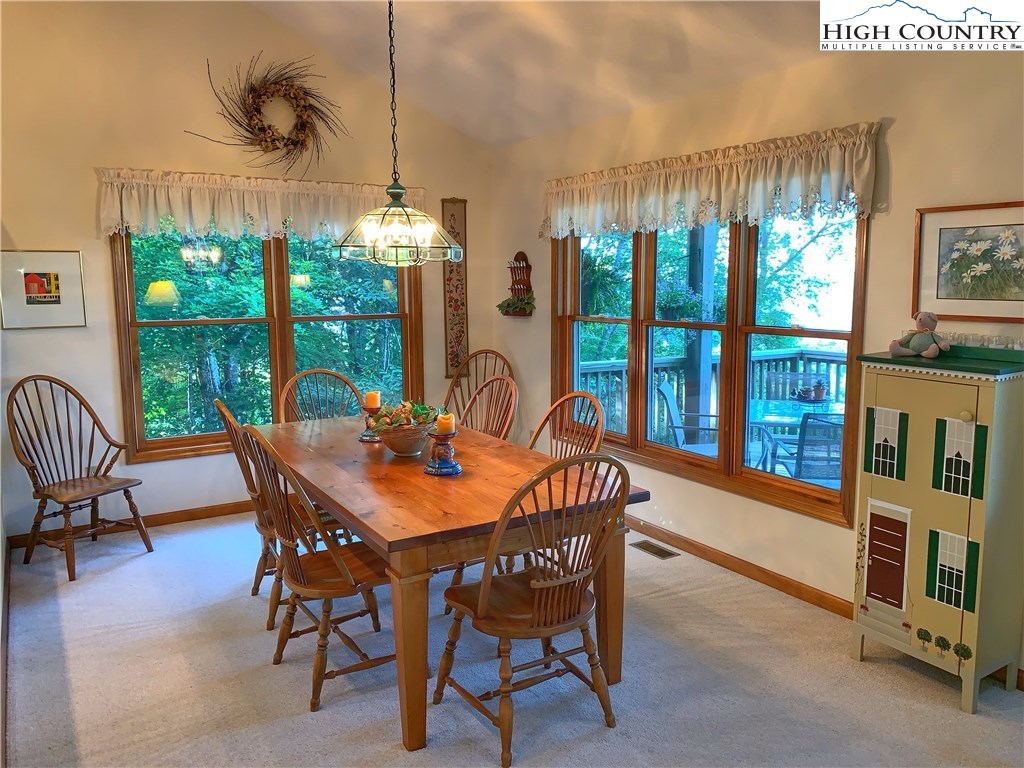 210-212 Upper Grouse Ridge Road Beech Mountain, NC 28604 - Photo 18 of 33 Gallery Image 18