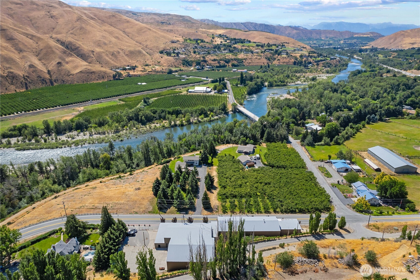 1260 Lower Sunnyslope Road Wenatchee, WA 98801 - Photo 9 of 13 Gallery Image 9