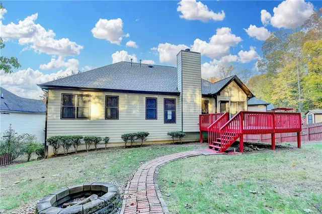 $575,000 | 655 Golden Meadows Lane, Suwanee, GA 30024