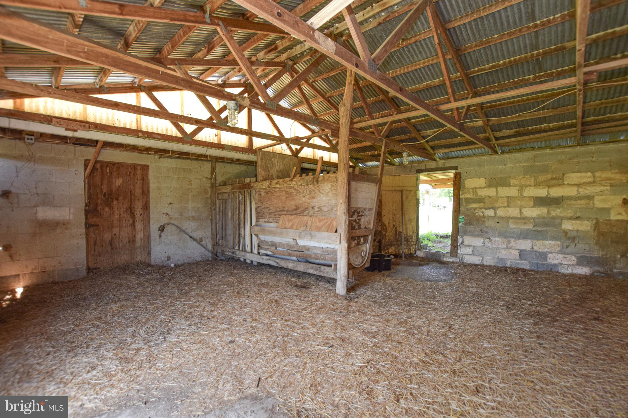 894 Files Cross Road Martinsburg, WV 25404 - Photo 36 of 40