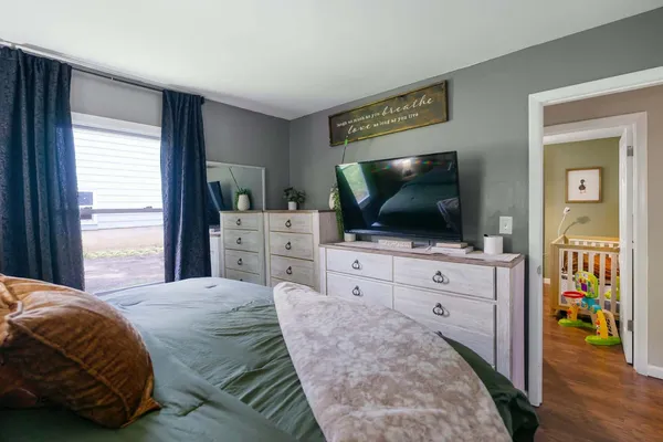 $319,000 | 5010 North Westwood Drive, McHenry, IL 60051