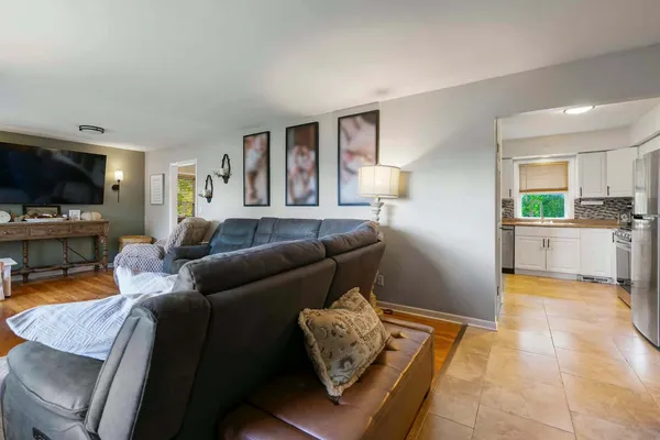 $319,000 | 5010 North Westwood Drive, McHenry, IL 60051