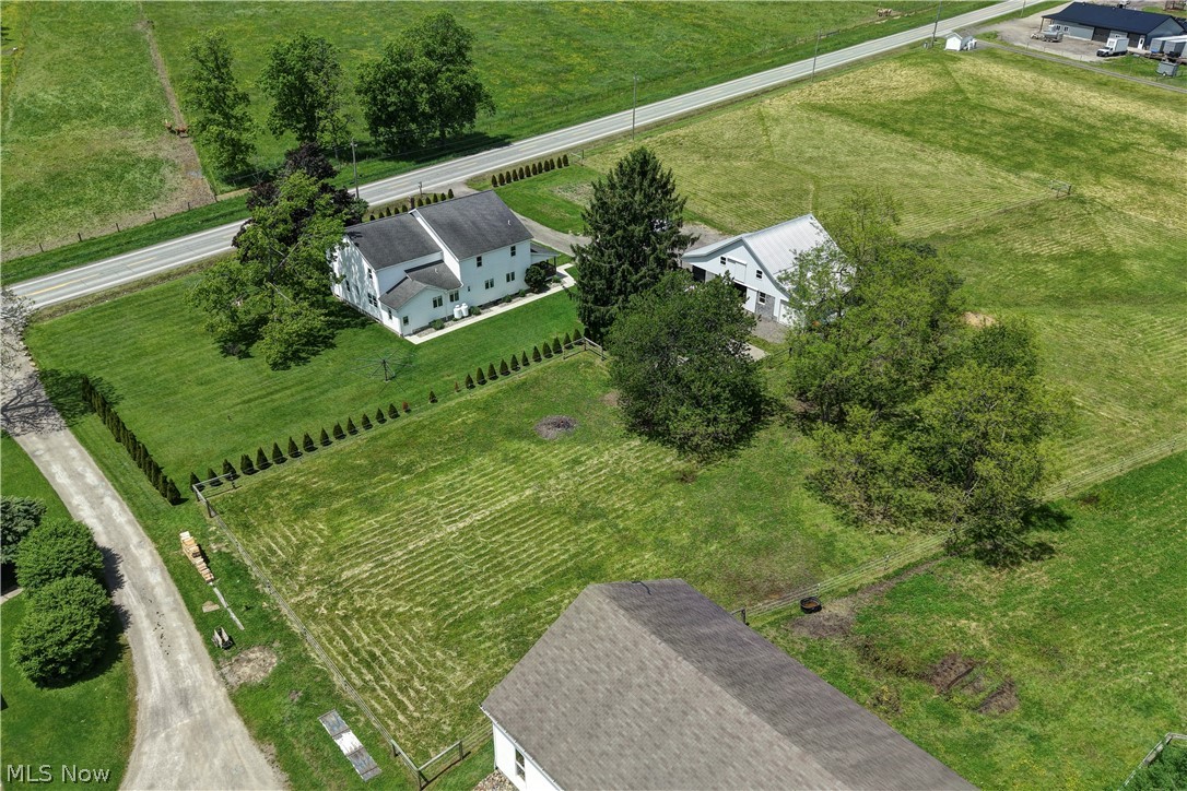 17031 Tavern Road Middlefield, OH 44062 - Photo 5 of 26