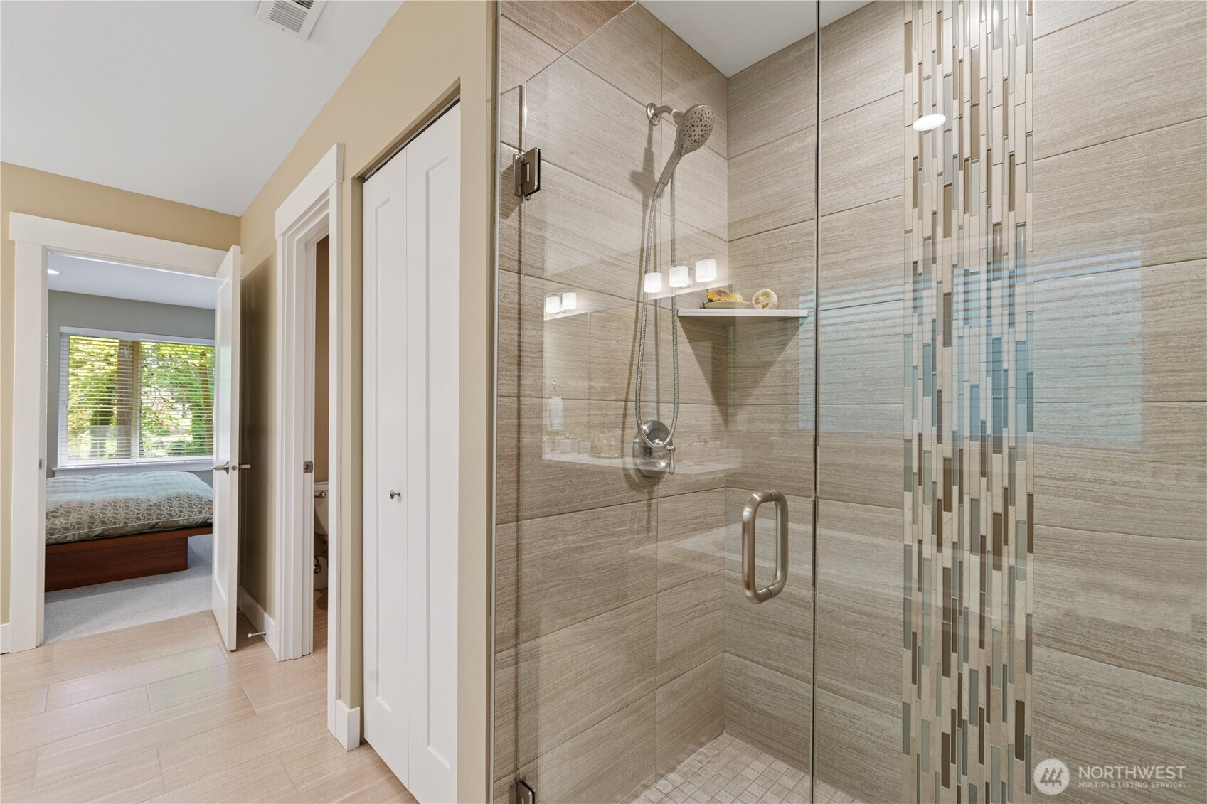 13430 Patriot Way Renton, WA 98059 - Photo 21 of 40