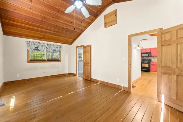 $374,999 | 773 Shorewood Circle, Toccoa, GA 30577