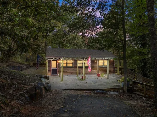 $374,999 | 773 Shorewood Circle, Toccoa, GA 30577