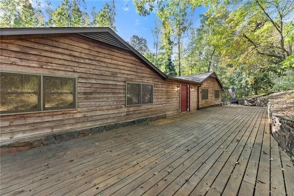 $374,999 | 773 Shorewood Circle, Toccoa, GA 30577