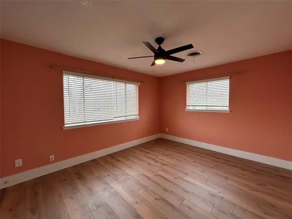 $1,795 | 5556 Mac Arthur Drive, Fort Worth, TX 76112