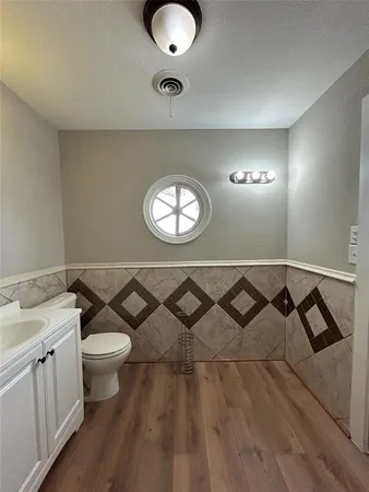 $1,795 | 5556 Mac Arthur Drive, Fort Worth, TX 76112