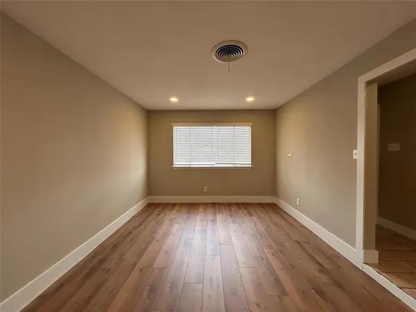 $1,795 | 5556 Mac Arthur Drive, Fort Worth, TX 76112