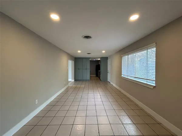 $1,795 | 5556 Mac Arthur Drive, Fort Worth, TX 76112