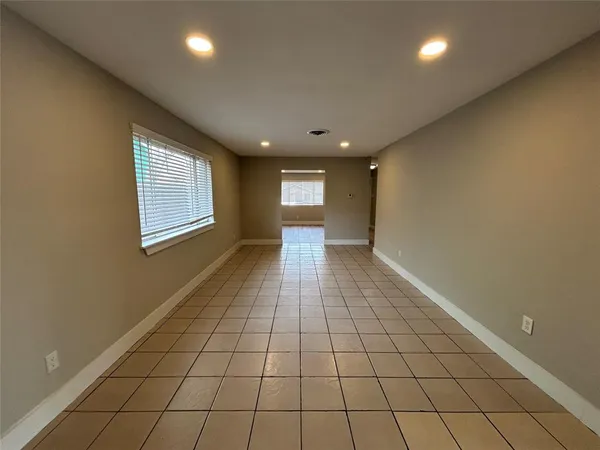 $1,795 | 5556 Mac Arthur Drive, Fort Worth, TX 76112