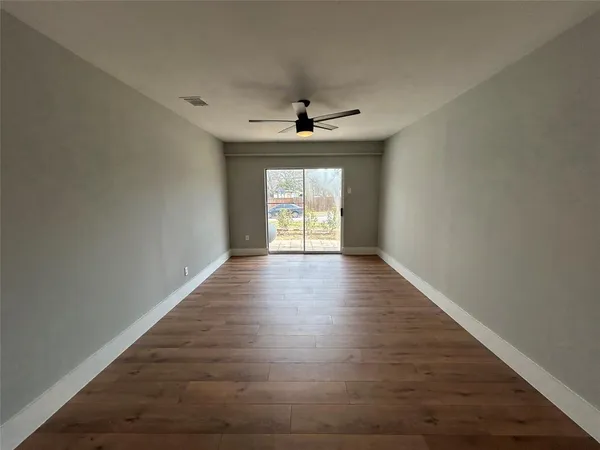 $1,795 | 5556 Mac Arthur Drive, Fort Worth, TX 76112