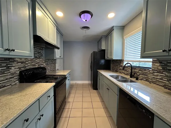 $1,795 | 5556 Mac Arthur Drive, Fort Worth, TX 76112