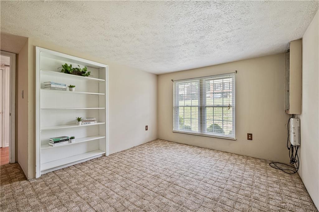 110 North Jamestown Road Coraopolis, PA 15108 - Photo 20 of 29 Gallery Image 20