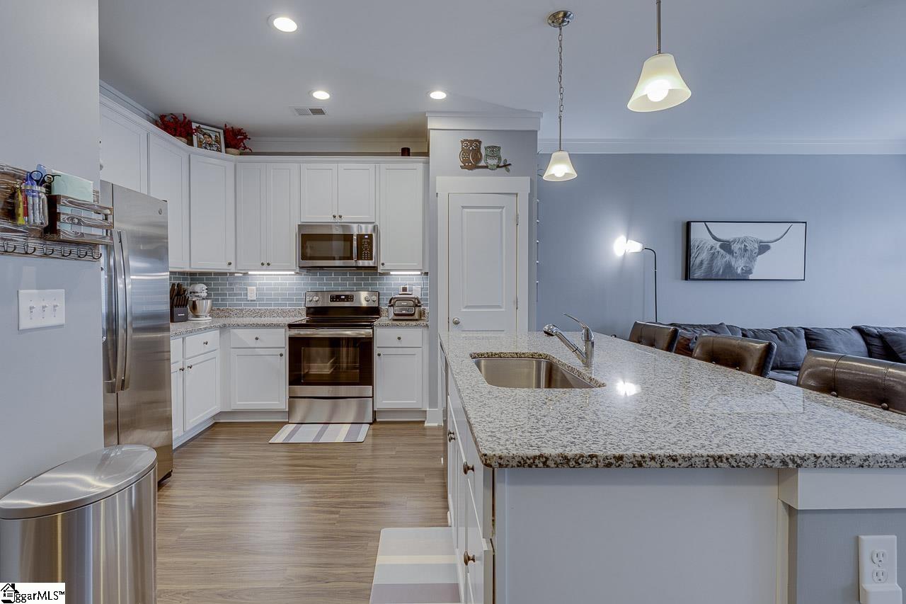 216 Button Willow Street Taylors, SC 29687 - Photo 8 of 35