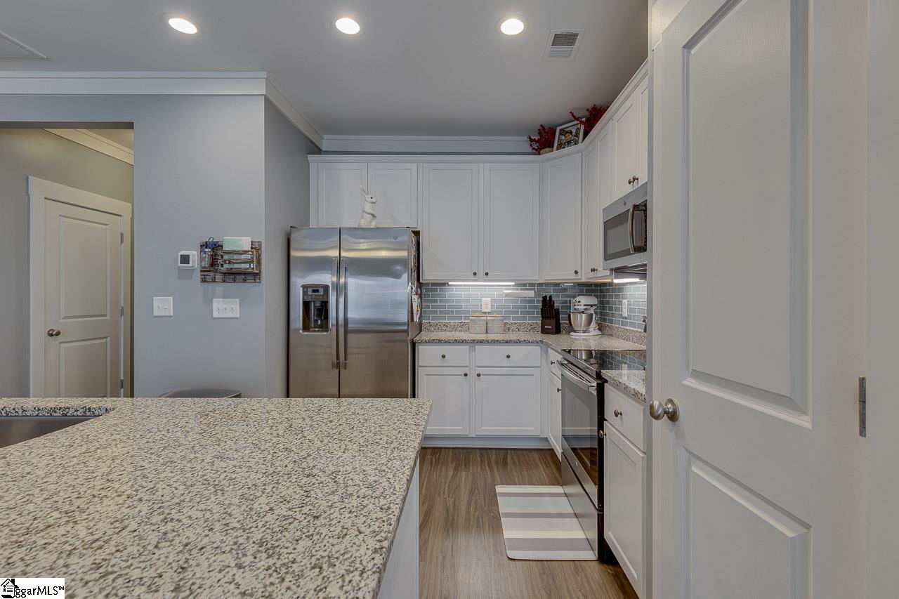 216 Button Willow Street Taylors, SC 29687 - Photo 10 of 35