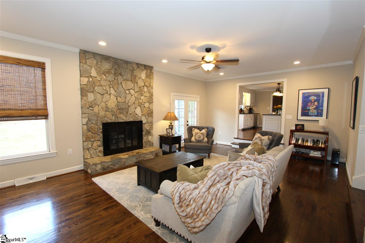 202 Ricelan Drive Simpsonville, SC 29681 - Photo 3 of 36 Gallery Image 3