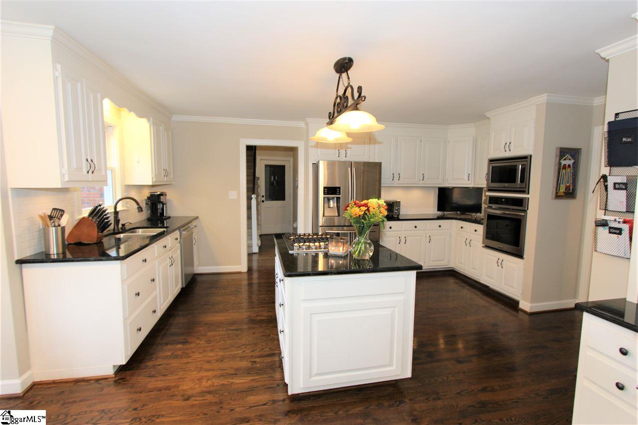 202 Ricelan Drive Simpsonville, SC 29681 - Photo 6 of 36 Gallery Image 6