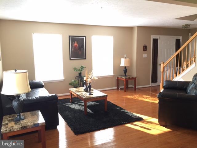7309 Friendship Road Clinton, MD 20735 - Photo 4 of 17 Living Room.