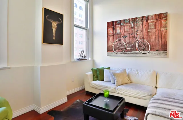 $3,300 | 901 South Broadway, Unit 402, Los Angeles, CA 90015
