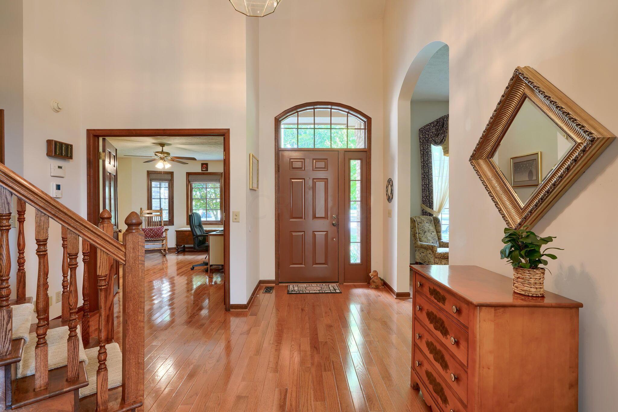 1457 Woodridge Road Marion, OH 43302 - Photo 3 of 80 Foyer