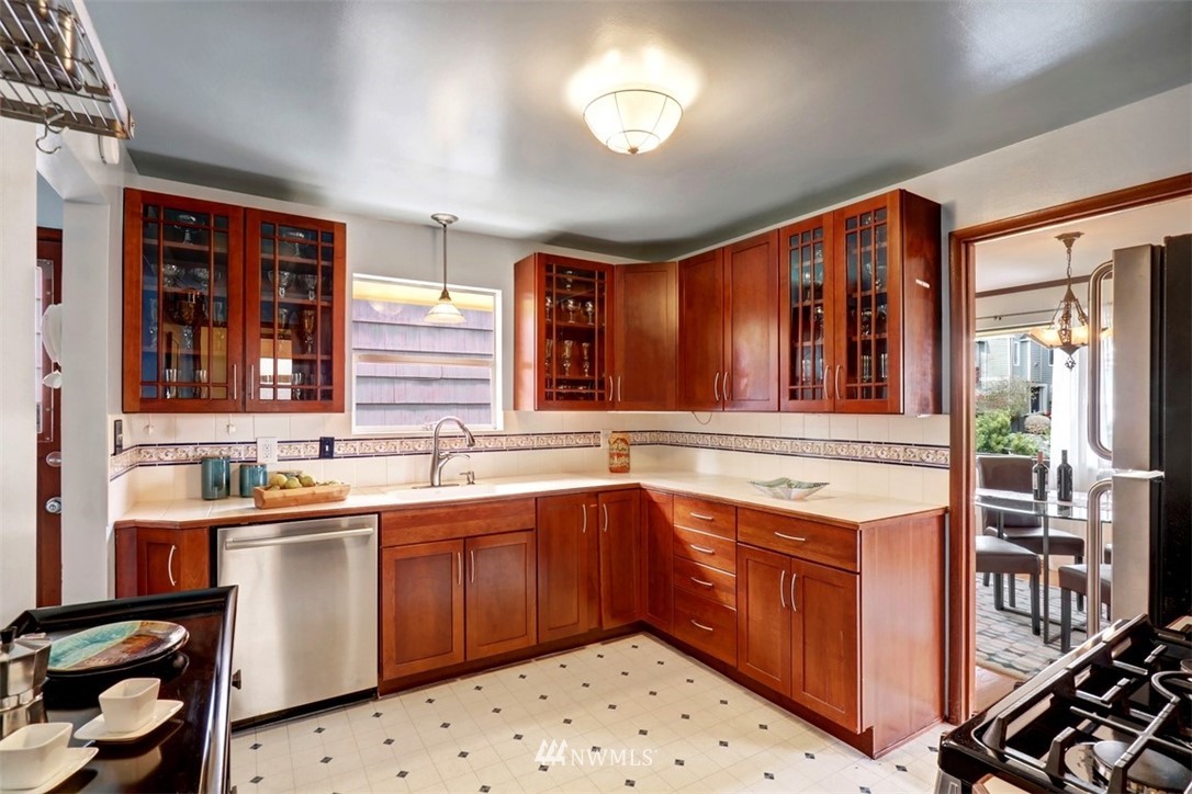 349 North 77th Street Seattle, WA 98103 - Photo 8 of 23 Gallery Image 8