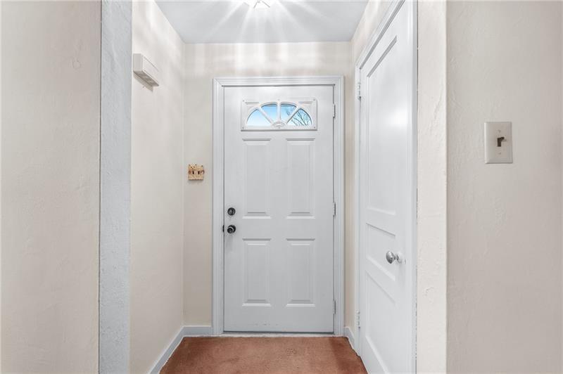 4637 East Willock Road Pittsburgh, PA 15227 - Photo 3 of 25 Gallery Image 3