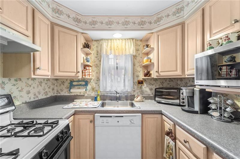 4637 East Willock Road Pittsburgh, PA 15227 - Photo 10 of 25 Gallery Image 10