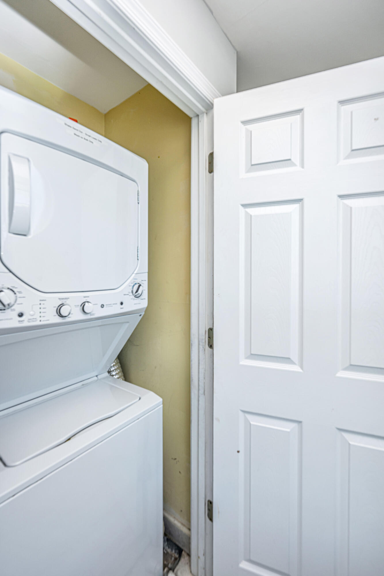 2262 Folly Road, Unit 1A Charleston, SC 29412 - Photo 24 of 32 2262FollyRdUnit1A028