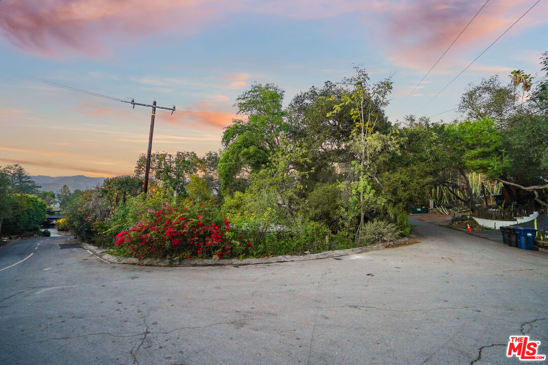 20881 Waveview Drive Topanga, CA 90290 - Photo 53 of 54 a view of a outdoor space