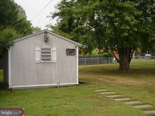 17 Weathervane Road Aston, PA 19014 - Photo 2 of 6 Gallery Image 2