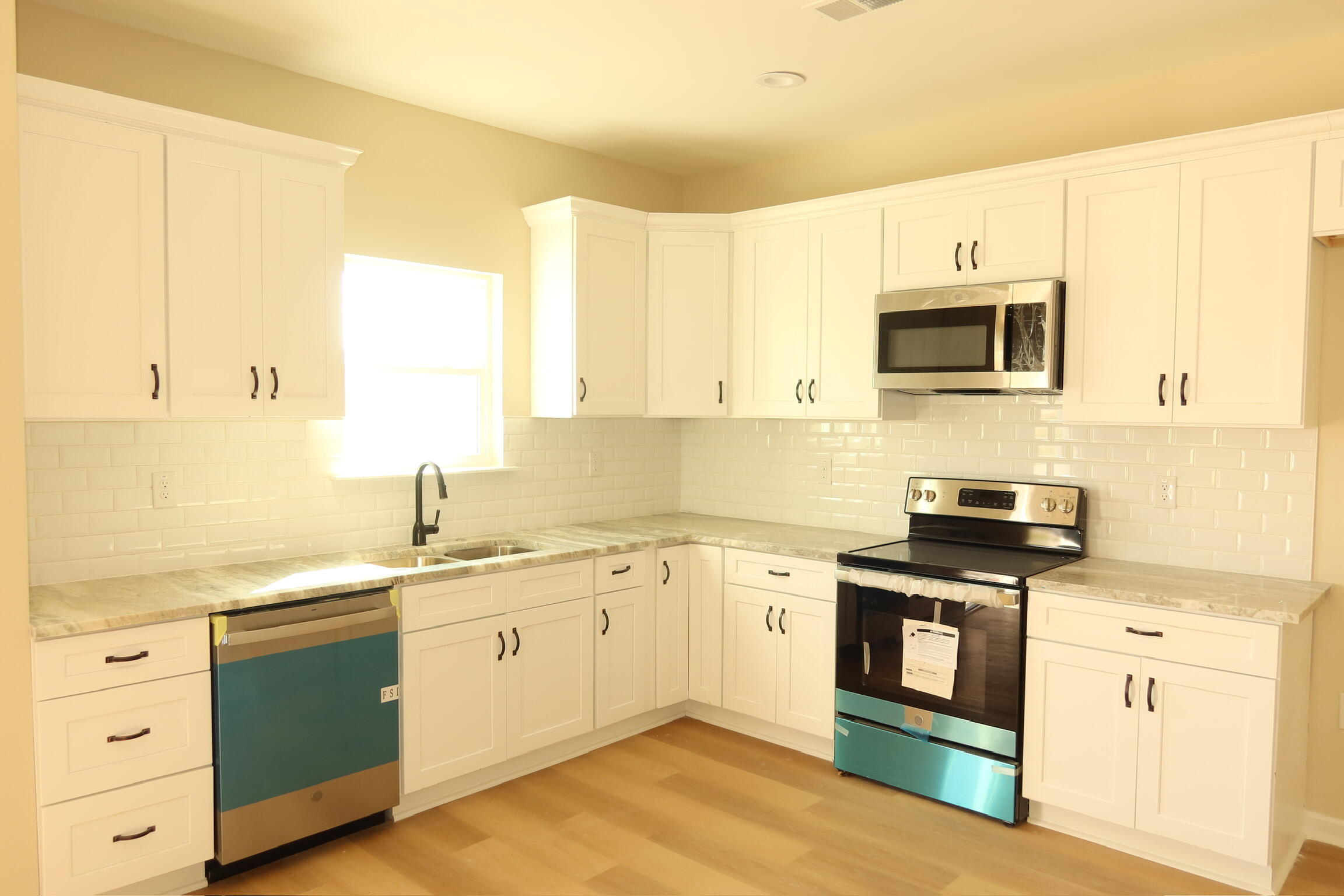 190 Avocada Drive Santee, SC 29142 - Photo 5 of 16 IMG_0691