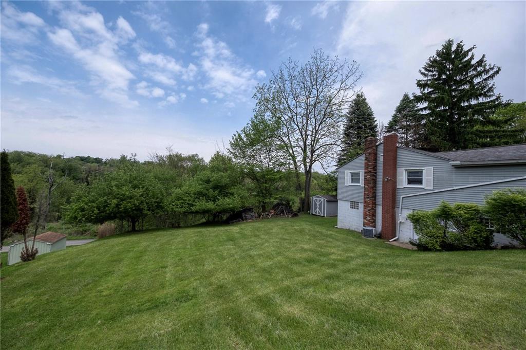 531 Laughlin Avenue Pittsburgh, PA 15210 - Photo 29 of 35 a view of a back yard
