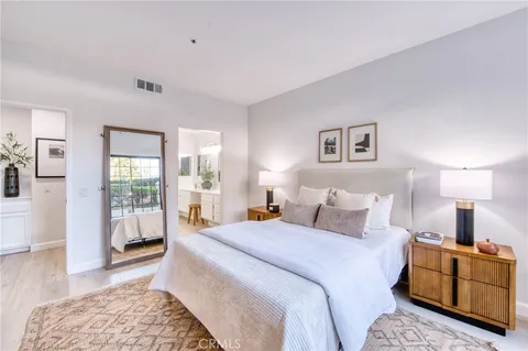 $798,000 | 245 South Holliston Avenue, Unit 109, Pasadena, CA 91106