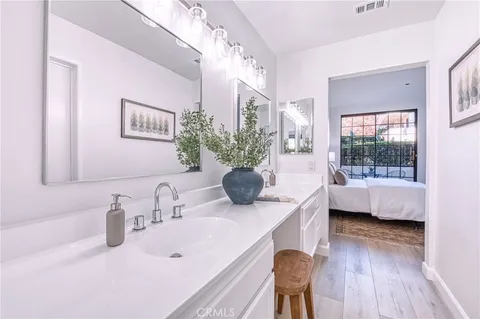 $798,000 | 245 South Holliston Avenue, Unit 109, Pasadena, CA 91106